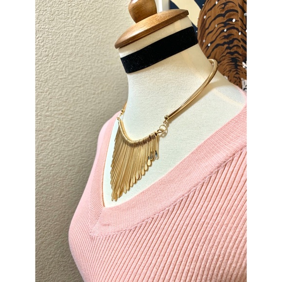 π Stylish modern necklace - Picture 3 of 5